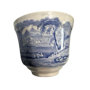 Antica tazza da tè blu bianca transfer ware senza mani scena mulino a vento danneggiata - Foto 1 di 6