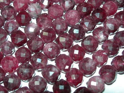 Gorgeous 8mm Faceted Red Garnet Cube gemstone beads - Image 1 of 2