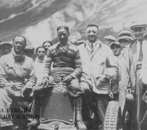 Alfa Romeo Scuderia Ferrari & Enzo Ferrari & Nuvolari - 1930s - car racing photo - Picture 1 of 1