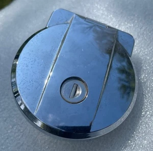 Kawasaki Vulcan 750 Gas Fuel Petrol cap 1987 - Picture 1 of 4
