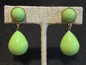 Pendientes Trifari Corona Vintage Colgantes Gruesos Lágrimas Verdes Clip Ons - Imagen 1 de 6