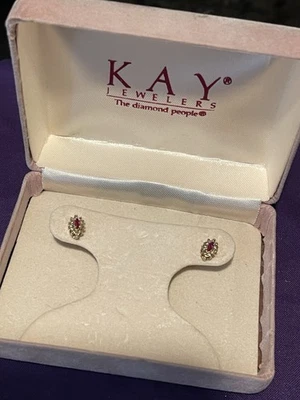 PENDIENTES PERFORADOS KAY JEWELERS ORO AMARILLO 14K OVALADOS EN CAJA ORIGINAL 14,2 GRAMOS Foto 1 de 4