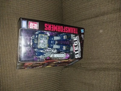 Hasbro TRANSFORMERS Netflix War For Cybertron Siege WFC-S25 SOUNDWAVE Brand New - Image 1 of 2