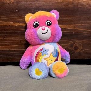 Care Bears Dare To Care - Mediano 14” Tie Dye Peluche Oso Arco Iris Estrellas Rosa Naranja - Imagen 1 de 9