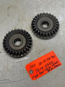 TORO Groundsmaster 223-D 4 Wheel Drive Right Rear Lower Bevel Gears - Picture 1 of 3