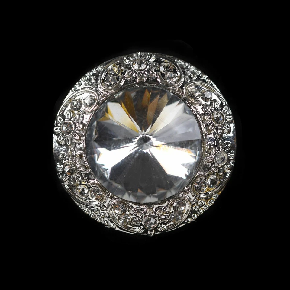 Period Costume - Jewelled Broach (style 7)  - Image 1 of 1