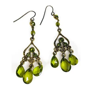 Orecchini con perline tono oro e verde gancio traforato goccia 2,5" - Foto 1 di 6