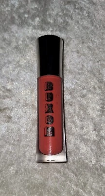 Brillo de labios con cuerpo completo Bare Escentuals BUXOM, Hello Lover 4,45 ml / 0,15 fl. oz.  Foto 1 de 3