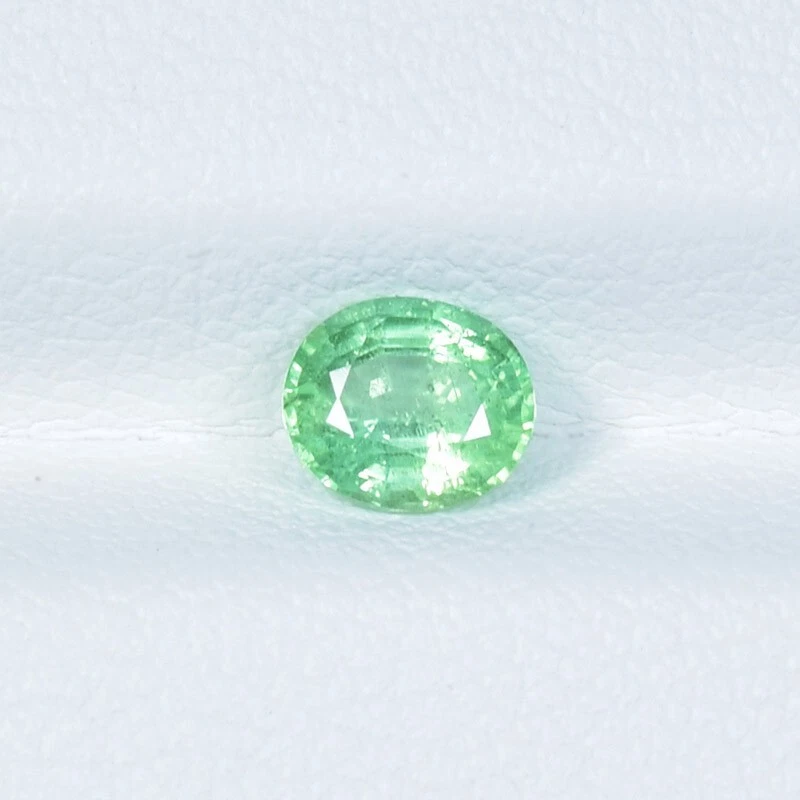 0.62 ct RARE GEM COLLETCTION MINT GREEN / NATURAL KORNERUPINE - Oval Cut Video ! - Image 1 of 2