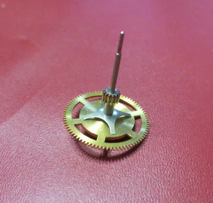 JAEGER LE COULTRE ATMOS CLOCK 528 ORIGINAL 4TH WHEEL PARTS #3402 - Picture 1 of 3