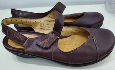 Женские неструктурированные туфли CLARKS размер 11 Вт кожаный верх Mary Jane с открытой спиной коричневые - Изображение 1 из 4