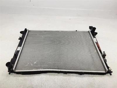 Radiador Hyundai Santa Fe 2013-2019 3,3 L 25310-2W800 Foto 1 de 4