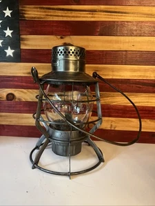 ANTIQUE D.L & W.R.R Railroad Lamp NEW YORK EXCELLENT CONDITION - Picture 1 of 8
