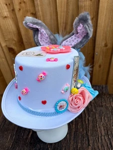 White Alice In Wonderland Themed Top Hat Flowers Hearts Ears Sweets 57cm (25) - Picture 1 of 9