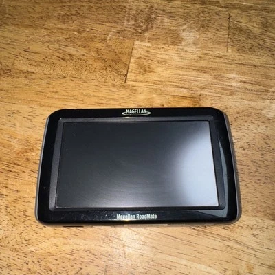 Magellan RoadMate 3045-LM Black 4.7 Inch Touchscreen LCD Display GPS Navigator - Image 1 of 4