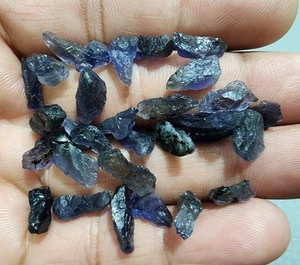 Hermoso lote de 30 piezas de piedras preciosas sueltas de cristal talla 8-14 mm de iolita azul natural cruda - Imagen 1 de 8