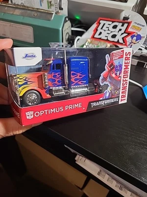 Transformers Hollywood Rides Die-Cast Optimus Prime G34 - Image 1 of 4