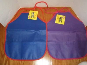 Darice set of 2 Childrens Reversible Aprons with pockets NWT - Picture 1 of 2