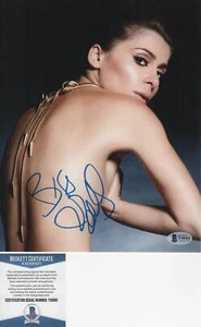 JULIE ZENATTI FRENCH SINGER & TV PERSONALITY INSCRIBED TOPLESS PHOTO BECKETT - Foto 1 di 1