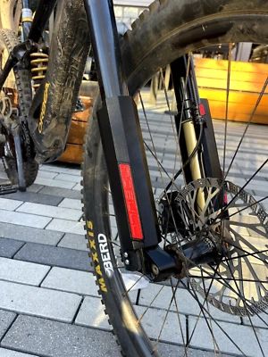 INTEND Carbon Fiber Fork Guards & Moto style carbon sliding Brake-Line kit - Image 1 of 4