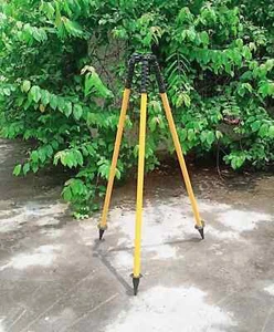 Survey Tripod For Total Station Trimble Surveying Thumb Press Tripod - Picture 1 of 6
