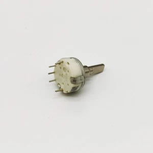 Commutateur de contrôle du volume de voiture pour radio mobile Motorola GM340 GM360 GM380 GM338 - Photo 1/2