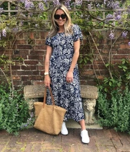 Ex QED London Midi Dress Navy Baroque Stretch Midi Dress Size Small UK 8/10