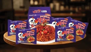 Samyang Korean Sweet & Spicy Fried Chicken Flavor Ramen 140gx5pk Limited Edition - Picture 1 of 5