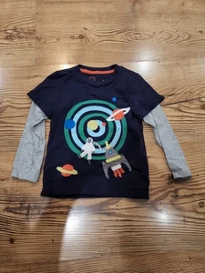 127-Mini Boden Planets Applique camicia astronave manica lunga taglia 2-3 anni astronauta - Foto 1 di 4
