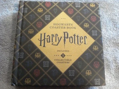 ГАРРИ ПОТТЕР ХОГВАРТС ПОДСТАВКА КНИГА с 5 КОЛЛЕКЦИОННЫЕ ПОДСТАВКИ - Изображение 1 из 4