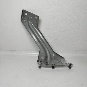 2009-17 AUDI Q5 SQ5 RIGHT PASSENGER SIDE FENDER SUPPORT BRACKET 8R0821136 OEM - Foto 1 di 12