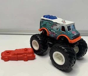 Hot Wheels Monster chum get it Giant Wheels Diecast 1:64 - (B6) - Picture 1 of 5