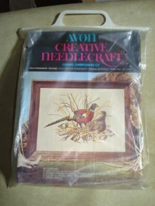 WILD PHEASANTS crewel embroidery kit AVON CREATIVE NEEDLECRAFT - Picture 1 of 3