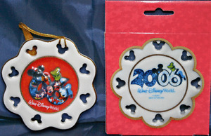 DISNEY PARK FAB 5 & STITCH RTIRED 2006 COLLECTIBLE CHRISTMAS ORNAMENT NEW IN BOX