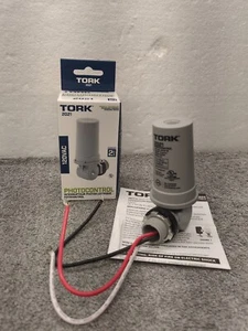 Tork 2021 Photocontrol 180° Swivel 1/2" Mounting 50/60Hz 120VCA NEW FREE SHIP - Picture 1 of 8