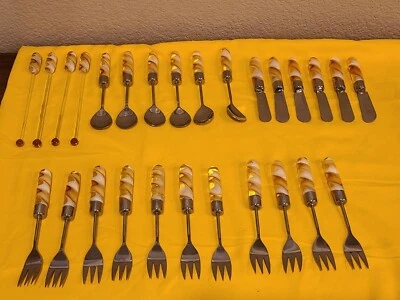 Juego de 27 cucharas de tenedores de cóctel de vidrio artístico en espiral cuchillos y agitadores de bebidas Foto 1 de 4