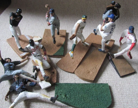 Lot of 10 McFarlane Baseball Figures Loose w/ HOF Glavine, Pedro Martinez Cover