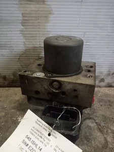 133800-2240 Isuzu NPR ABS Actuator Pump Assembly (11529714 - Picture 1 of 10