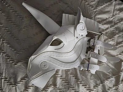 Máscara de cuero genuino unicornio - blanca Foto 1 de 4