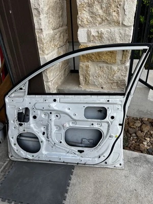 Toyota Avalon 2005-2014 puerta del pasajero delantero Foto 1 de 2