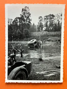 Foto, Pion. Batl.44 Riesa, Einsatz an der Elbe, Krad & Lkw - Bild 1 von 2
