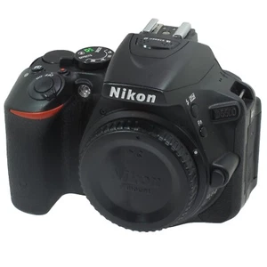 Nikon D5500 Body - Picture 1 of 4
