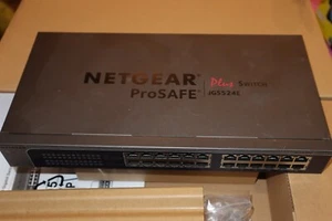 Conmutador Ethernet de red de 24 puertos Netgear ProSAFE JGS524E JGS524E - Imagen 1 de 4