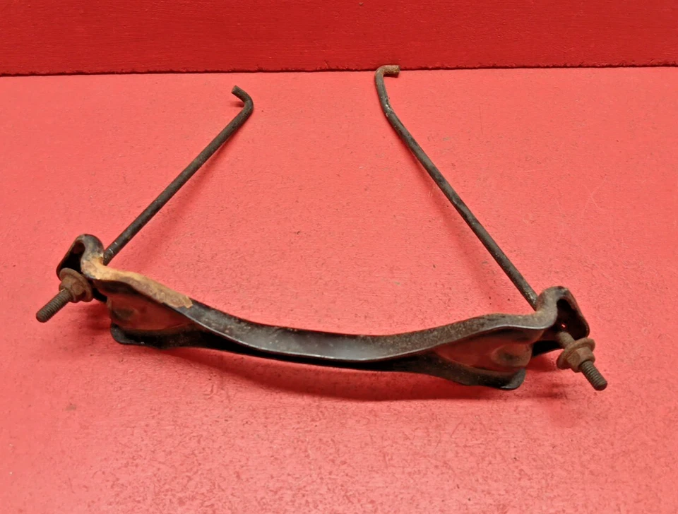 Soporte de sujeción de batería Toyota Lexus 2003-2012 7448126020 Foto 1 de 4