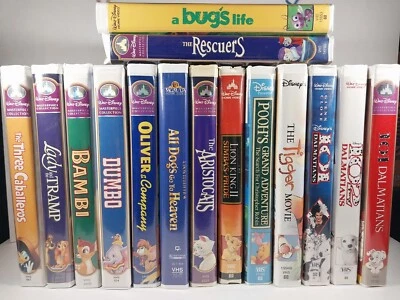 Lot of 15 Disney VHS Family Animal Movies: Pooh Tigger Dalmatians Bambi Untested - Image 1 of 4