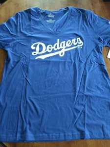 Majestic Fan fashion Women's LA Dodgers #35 Bellinger V-neck Post Season Shirt - Picture 1 of 7