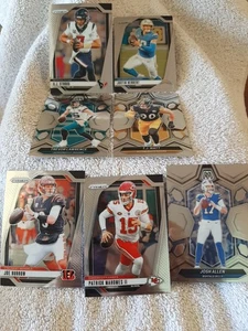 Lotto 7 card calciatori Panini Prizm 2024 Burrow Allen Watt Stroud Herbert Mahones - Foto 1 di 5