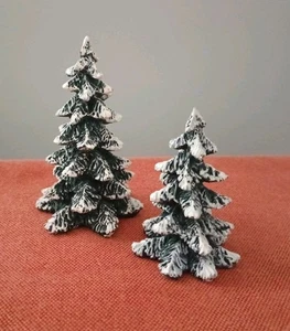 DEPT 56 Snow Village Evergreen Trees 2 Snow Covered #52051 - Bild 1 von 5