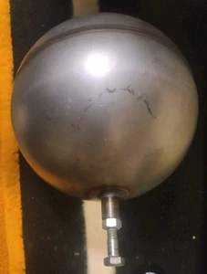 STAINLESS STEEL 22 IN ROUND FLOAT BALL W/SCREW IN 1/4 INCH PORT FOR STABILITY. - Picture 1 of 6