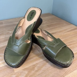 Born Virden Green Leather Slip-On Wedge Sandals Womens Sz 10 Medium Wide (READ) - Picture 1 of 15